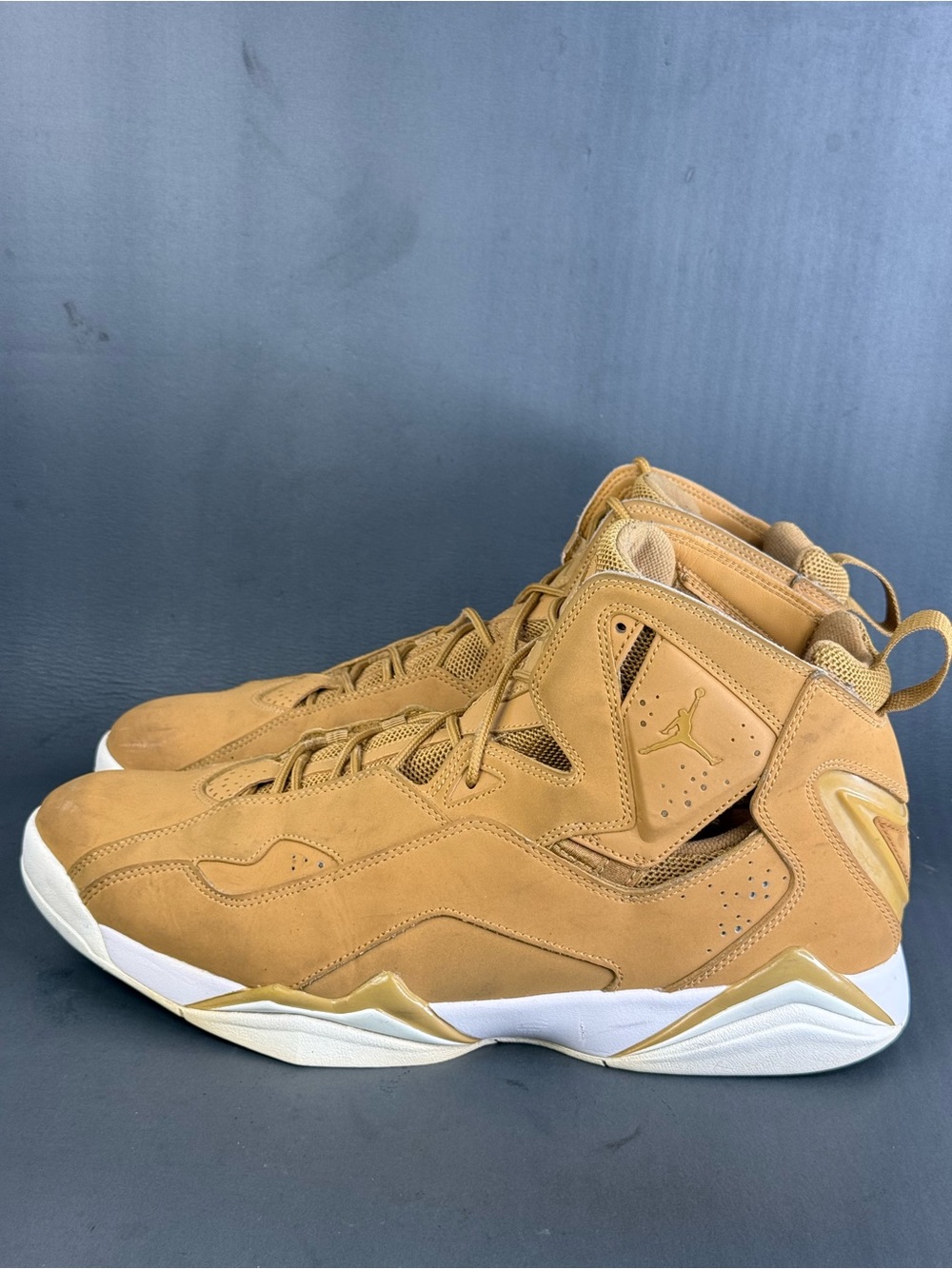 Jordan True Flight Golden Harvest athletic sneaker shoes men’s size 14